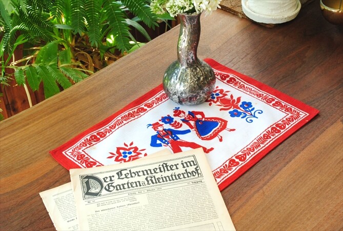 ドイツ デッドストック 民族衣装プリント ランチョンマット 43ｘ29cm  チロリアン テーブルクロス テーブルリネン